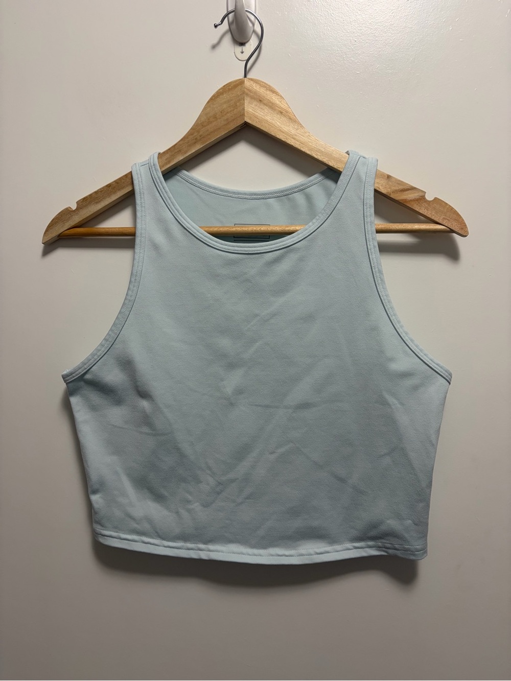 FLEO Light Blue Cropped Athletic Tank Women’s Size Large